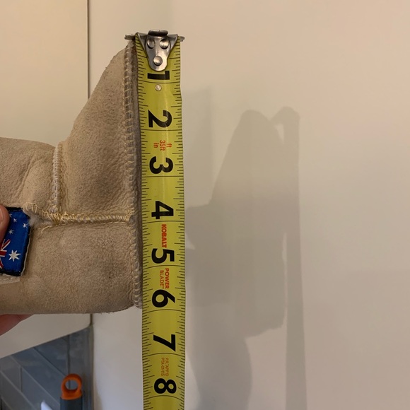 Authentic Australian  lambswool baby uggs - Picture 2 of 2